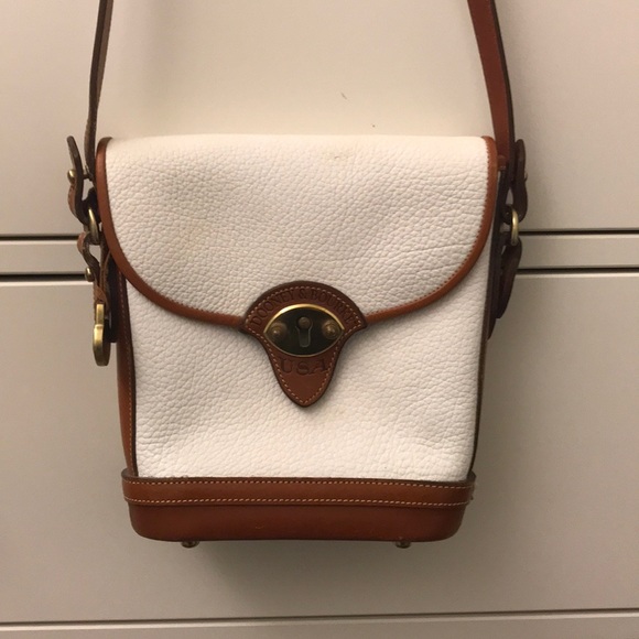 Dooney & Bourke Handbags - Vintage Dooney and Bourne leather crossbody